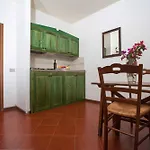 Apartmanhotel Aura Club 3*