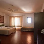 Aparthotel Aura Club