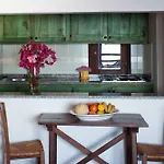 Aura Club Aparthotel 3*
