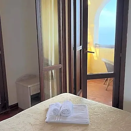 Apartahotel Aura Club 3*