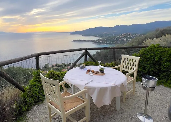 Aura Club 3* Torre delle Stelle